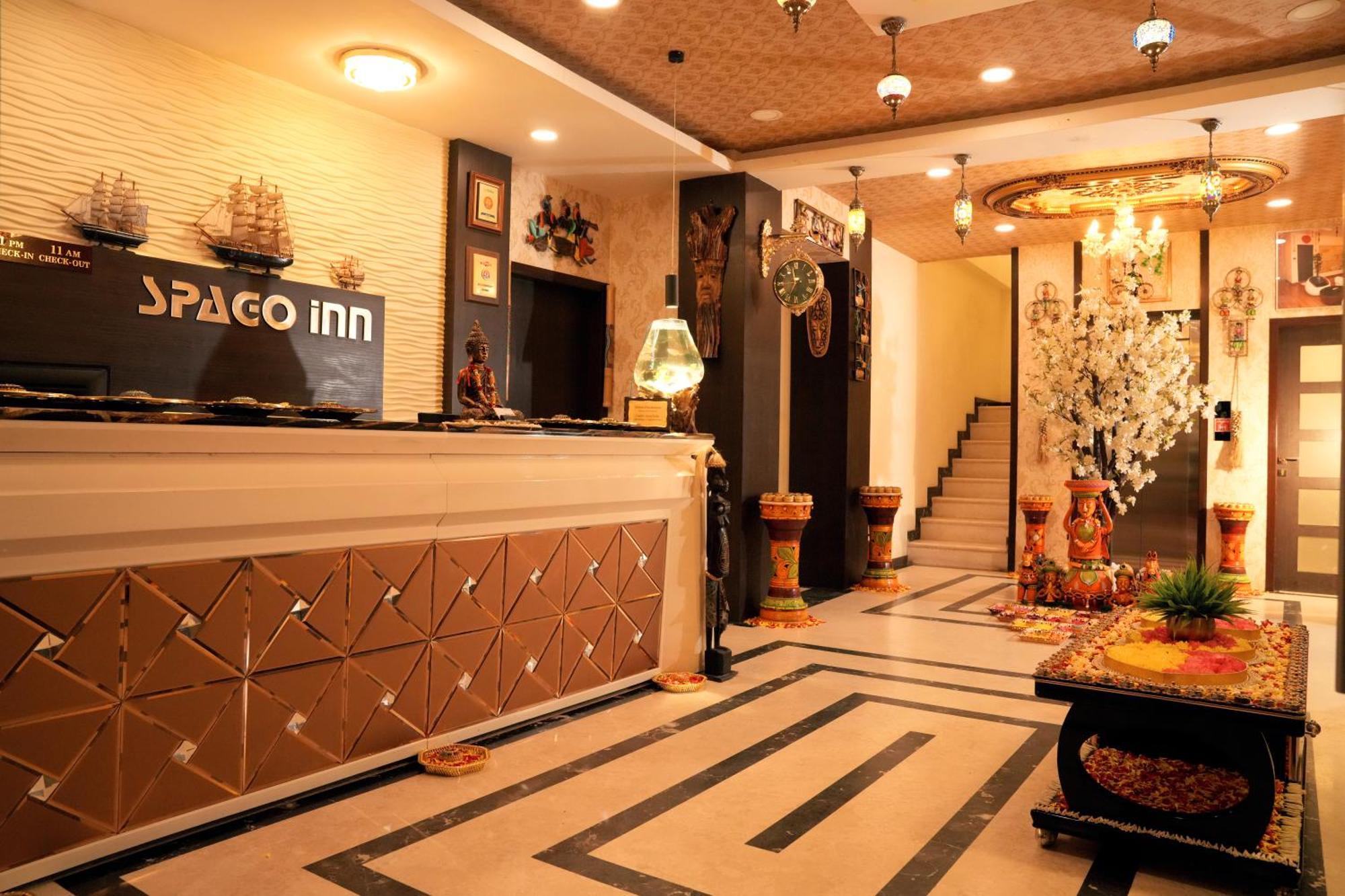 מהבליפורם Spago Inn מראה חיצוני תמונה