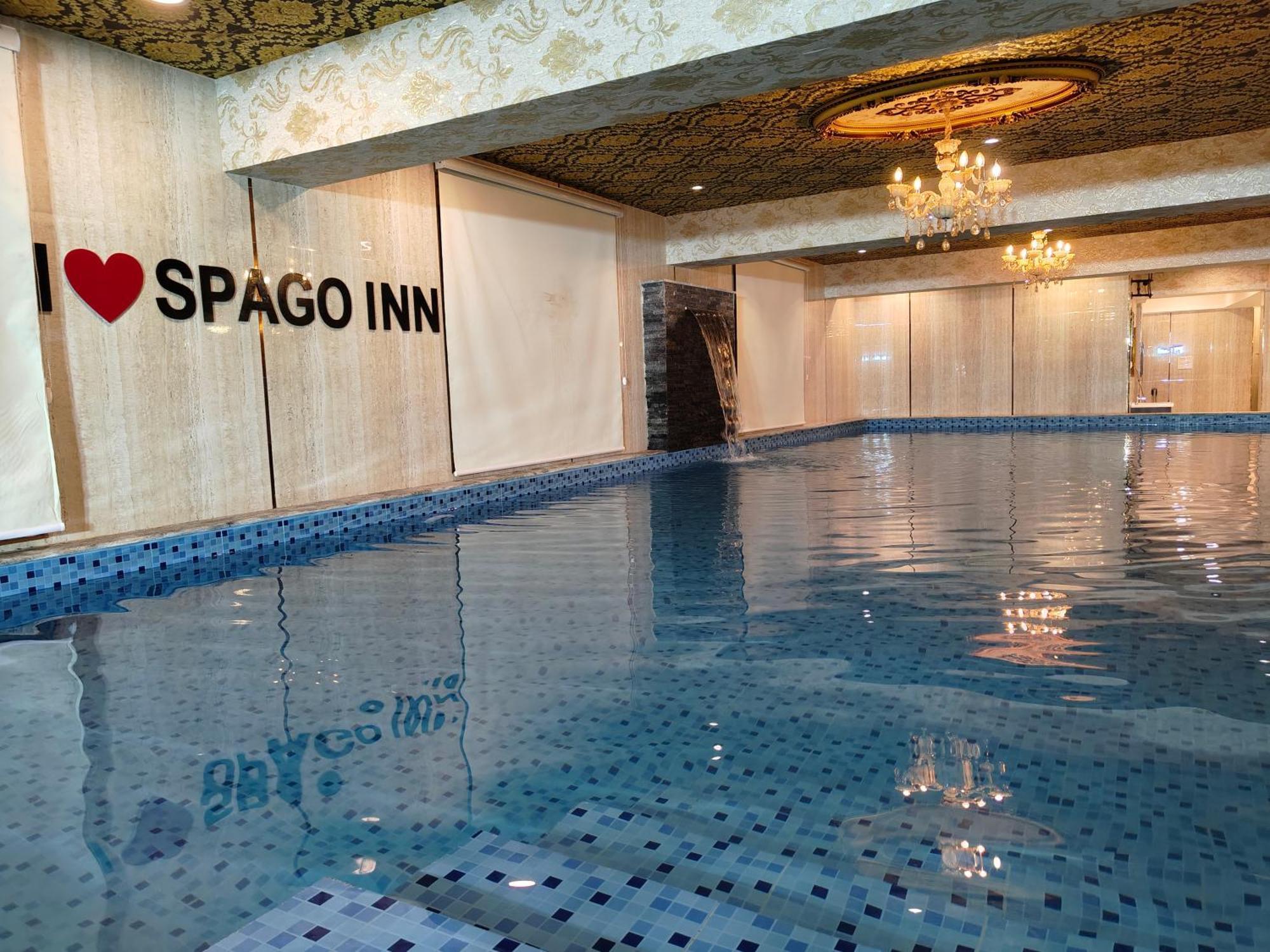 מהבליפורם Spago Inn מראה חיצוני תמונה